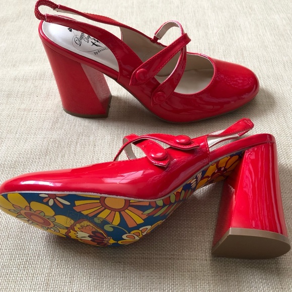 round toe slingback shoes